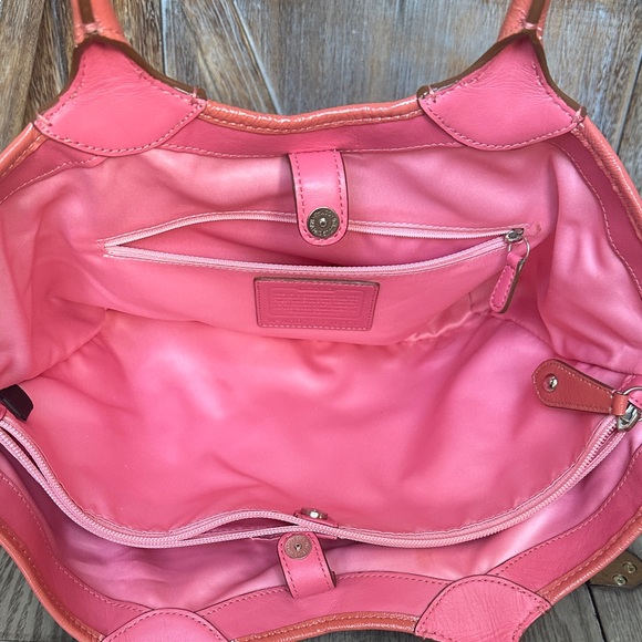 Coach Signature C Bleeker Floral Patent Leather Appliqué Tote & Wallet - Picture 7 of 16